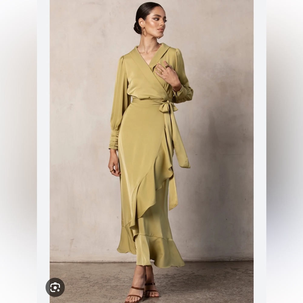Veiled Collection Shereen Wrap Front Satin Maxi Dress Cyprus Green Size M